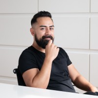 Porsche Digital Employee Robin Morán's profile photo