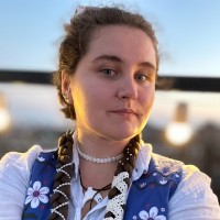 Yuliia Nikhaienko Email