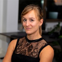 Iris van Kuijk Email
