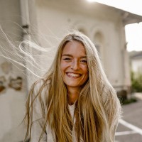Lotti Köbler Email