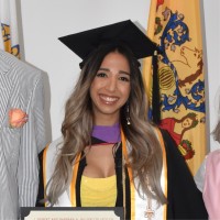 Isabella Gil Email & Phone Number