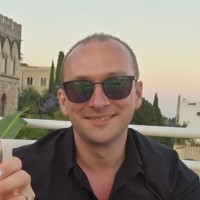 Chris Welch Email & Phone Number