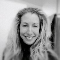 Pia Bertelsen Email