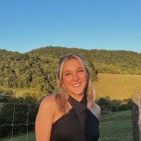 Simone Banen Email