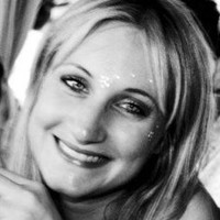 Zoe de Sousa Email & Phone Number