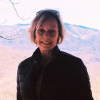 Southeastern Surfaces & Equipment Employee Rebecca Carlisle's profile photo