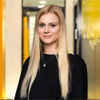 Kata Tóth Email