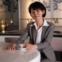 Email e telefono di Helen Tan