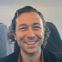 Alexander de Vore Email