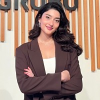 Ahsen Uğurses Email