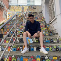Vui Wong Email