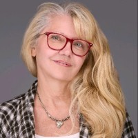 Lynette Amato Email & Phone Number