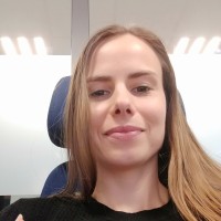 Paulina Dembek Email