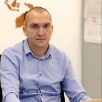 Szel Csaba Email