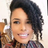 Cosmo Street Employee Melanie Landry's profile photo