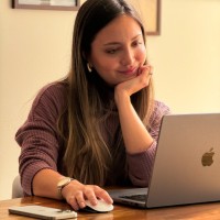 María Escobar Email
