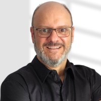 Douglas Vicentini Email & Phone Number