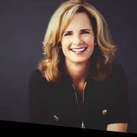 Now Leasing Employee Laura Guinn's profile photo