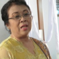 Ria Lestari Email