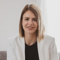 Juliane Hanke Email