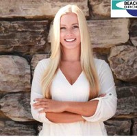 Shorewood Realtors Employee Becky Bond's profile photo