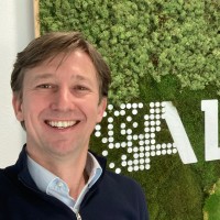 Lars Hinze Email & Phone Number