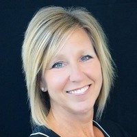 Lead Star Employee Jenn Terry's profile photo