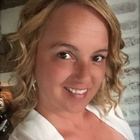 Super Shoes Employee Joanna Kenepp's profile photo