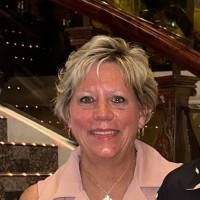 Ashton Potter Employee Suzanne Glowacki's profile photo