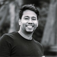 Nivedhan Ravindra Email