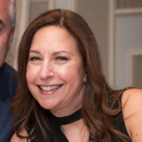 Robyn Gold Email & Phone Number