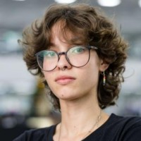 Carolina Correa da Silva Email
