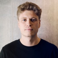 Oscar Panaretto Email