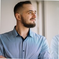 Oleh Roshnivskyi Email