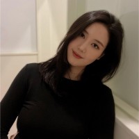 Douglas Elliman Real Estate Employee Lisa Chen's profile photo
