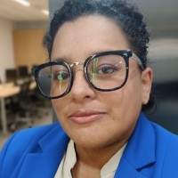 Mishelle MacÍas Cisneros Email