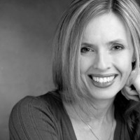 Author Accelerator Employee Anna Fox's profile photo