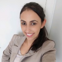 Miriam Oliveira Email