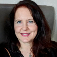 Sue Comer Email & Phone Number