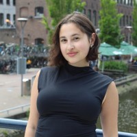 Noémi Tóth Email