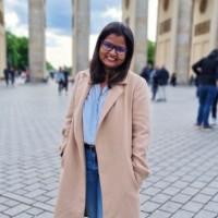 Dinithi Jayasinghe Email