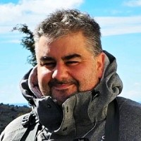 Borja Lanseros Email