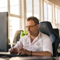 Ihor Yaskal Email