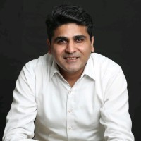 E-mail e número de telefone de Aziz Jindani