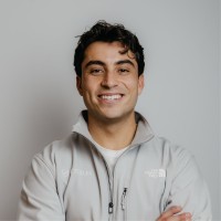 Paratus Employee Roberto Medrano's profile photo
