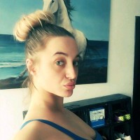 Clothes Store Employee Bella Williams's profile photo