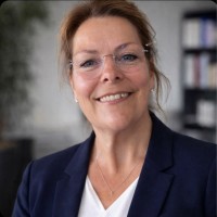 Lise Nielsen Email