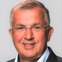Andreas Schroth Email