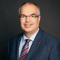 Andreas Strauß Email