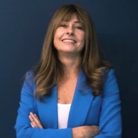 Laura Esteves Email